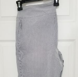 S.C. & Co Ladies Stripped Long Shorts Size 14